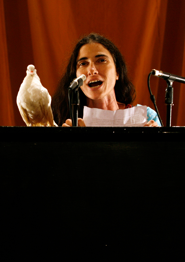 Tania Brugera, El susurro de Tatlin #6 Yoanni Sanchez